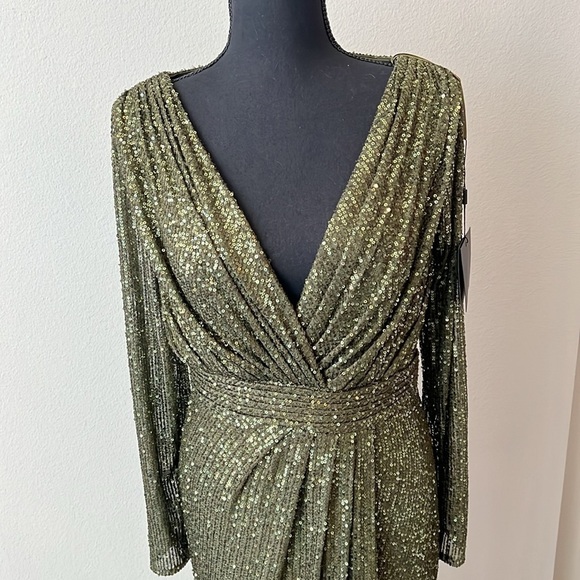 Ieena for Mac Duggal 26490 Sequined Long Sleeve Gown in Olive Size 6 NWT! - Picture 5 of 11